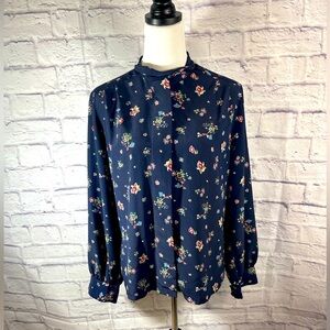 VINTAGE Pendleton Navy‎ Floral Blouse Button Neck with Purple Buttons on sleeves